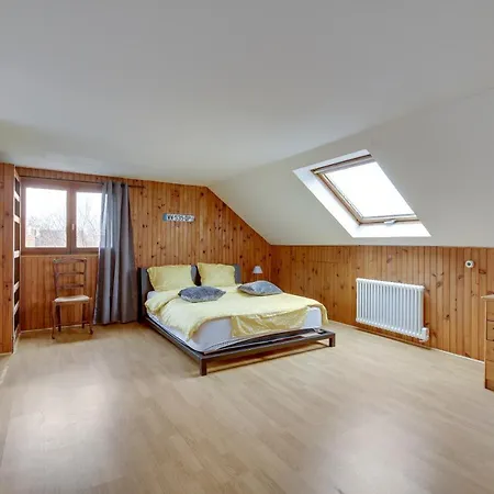 Chic House With Babyfoot And Gym